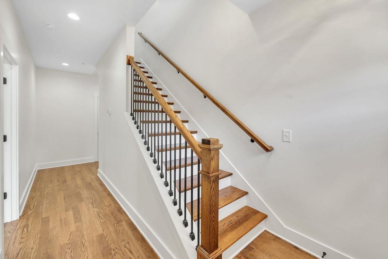 138 Wilson Ct - Photo 4 of 20