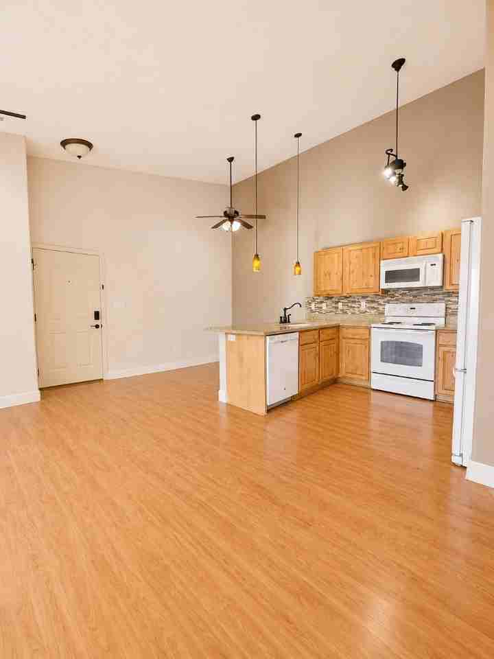6800 Spurwing Loop - Photo 4 of 20