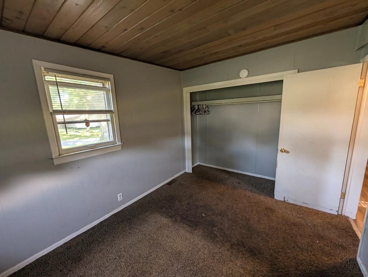 56445 Eastlea Dr - Photo 7 of 10