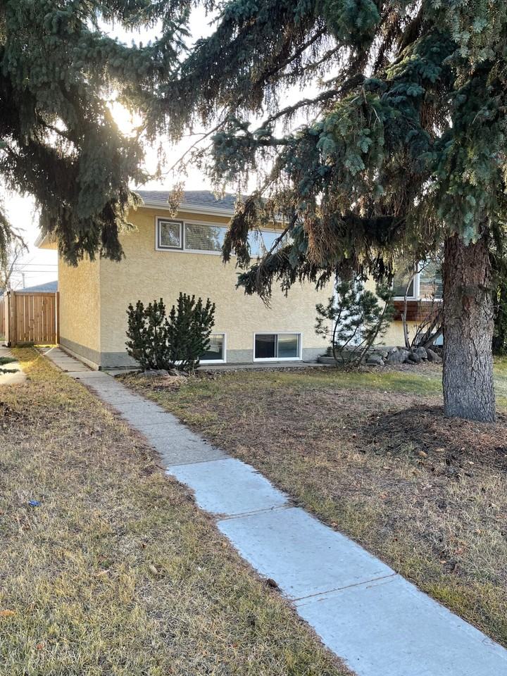 10515 52 Ave Nw - Photo 2 of 22