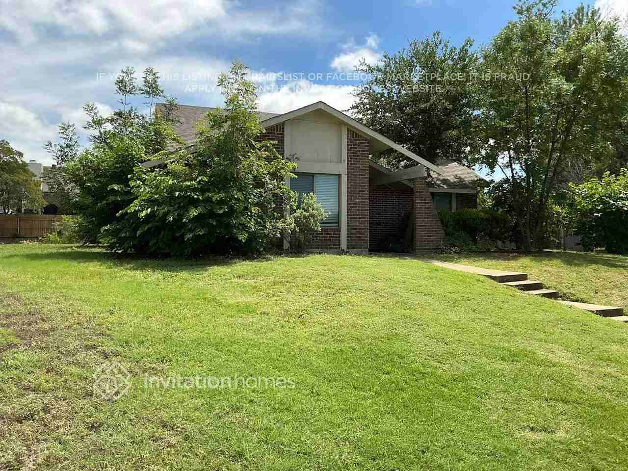 1716 Delaford Pl - Photo 2 of 25