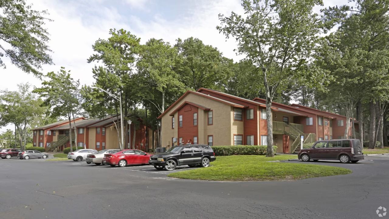1171 Lane Avenue South - Photo 4 of 11