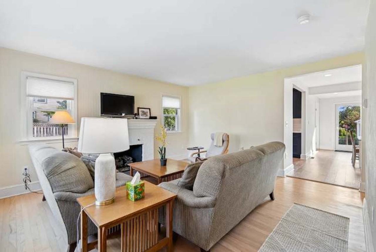 601 First St #1594696P - Photo 3 of 37
