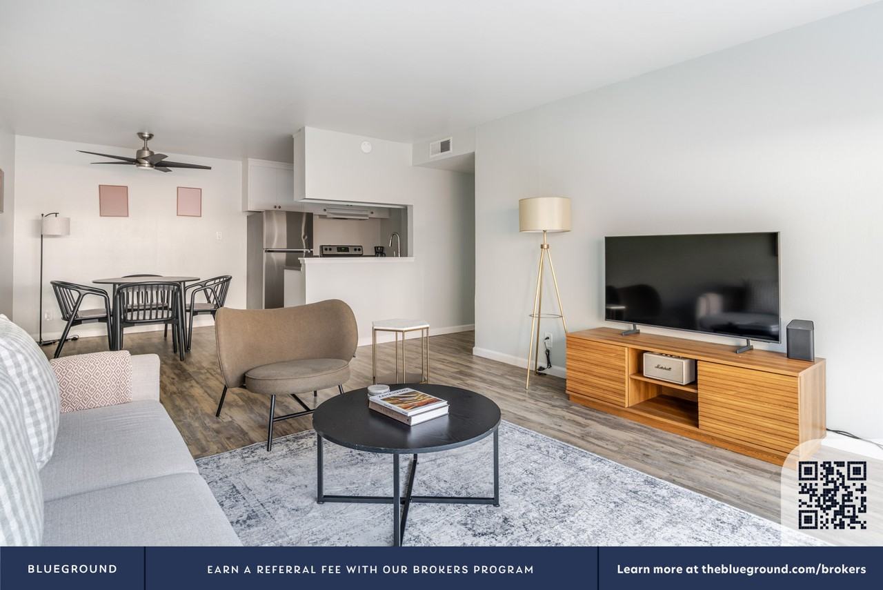 2019 Shoreline Dr #2162 - Photo 5 of 35