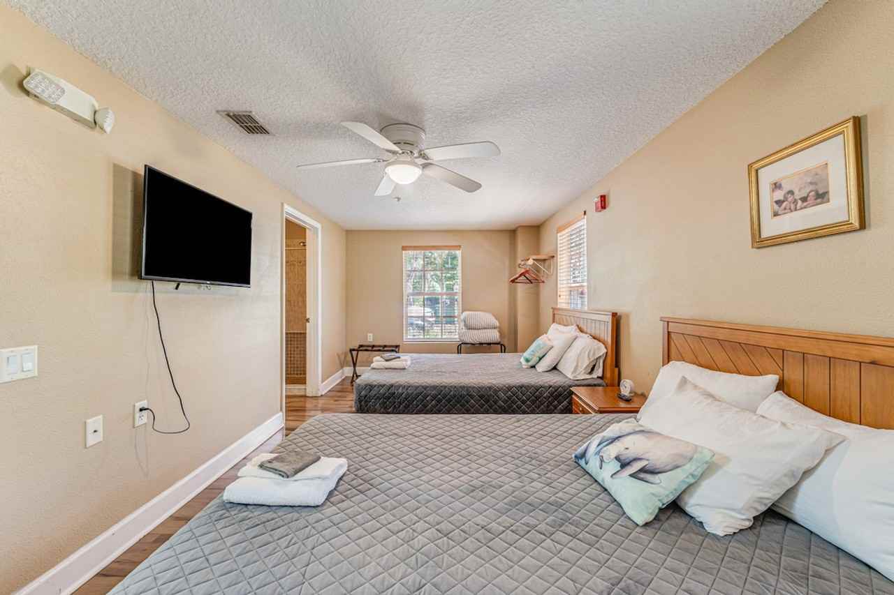 8551 West Miss Maggie Drive - Photo 4 of 32