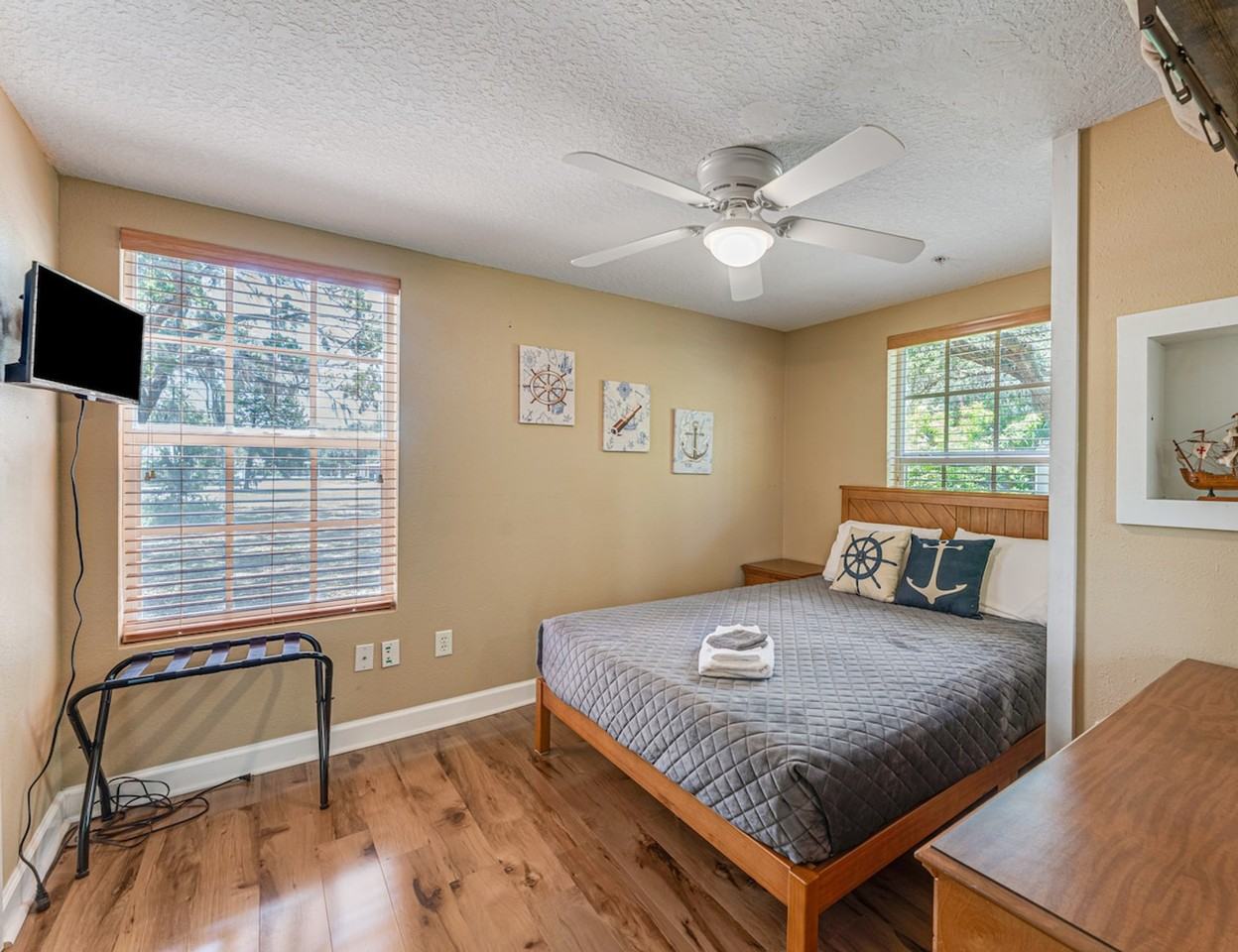 8551 West Miss Maggie Drive - Photo 5 of 32