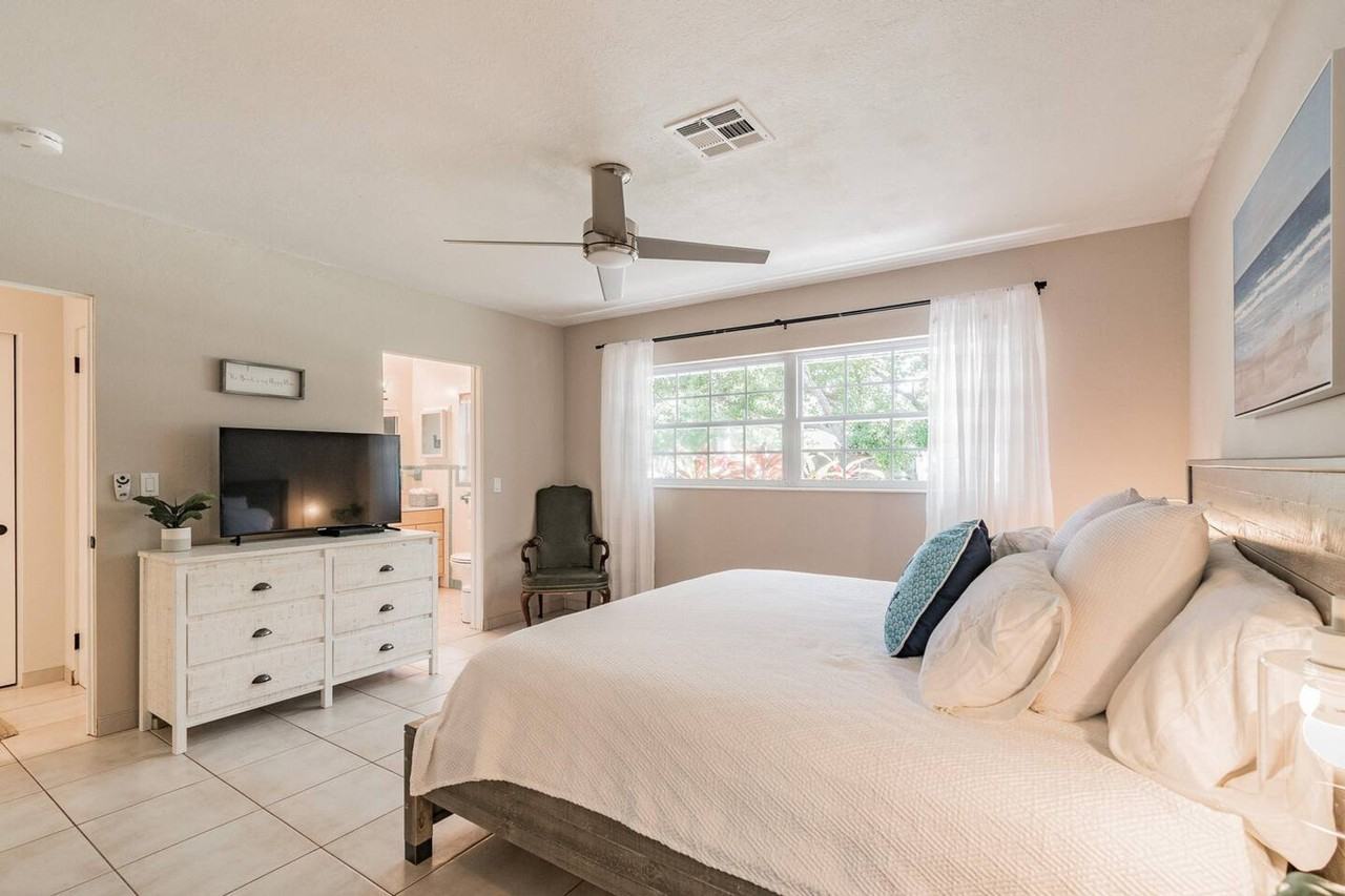 2723 Jefferson Cir #1611430P - Photo 4 of 25