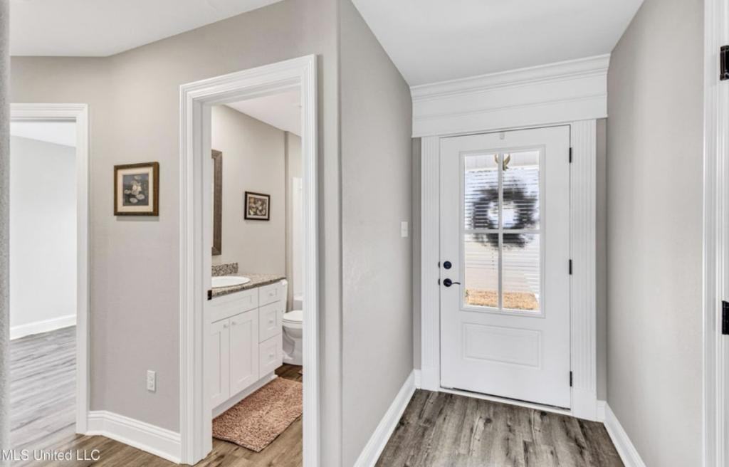 14447 Quail Ridge Dr - Photo 2 of 22