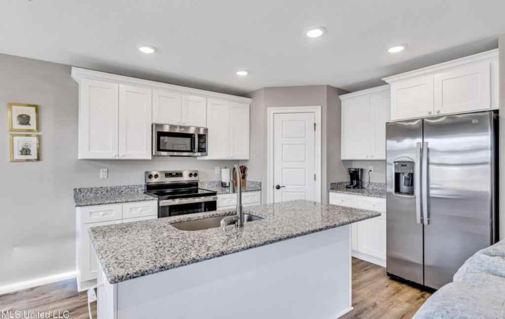 14447 Quail Ridge Dr - Photo 7 of 22
