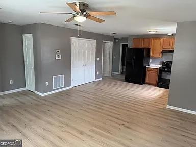 317 Webster St - Photo 5 of 13