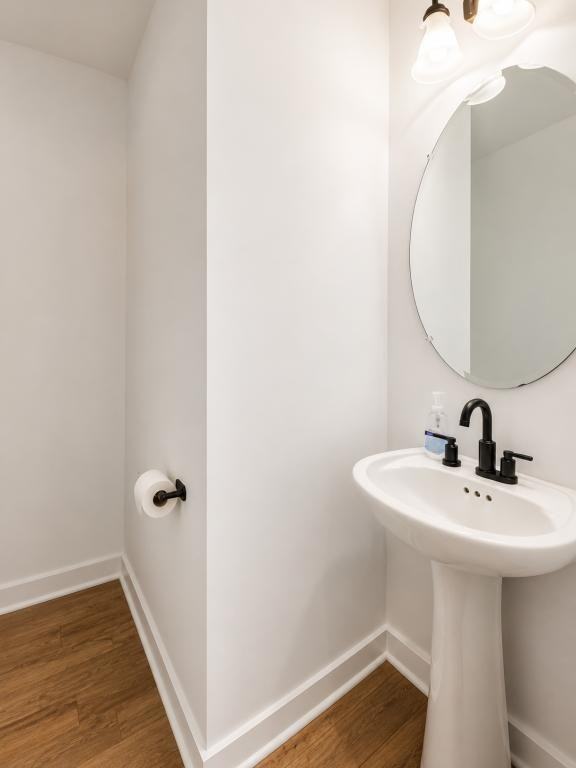 1551 Holland Park Ln - Photo 5 of 24