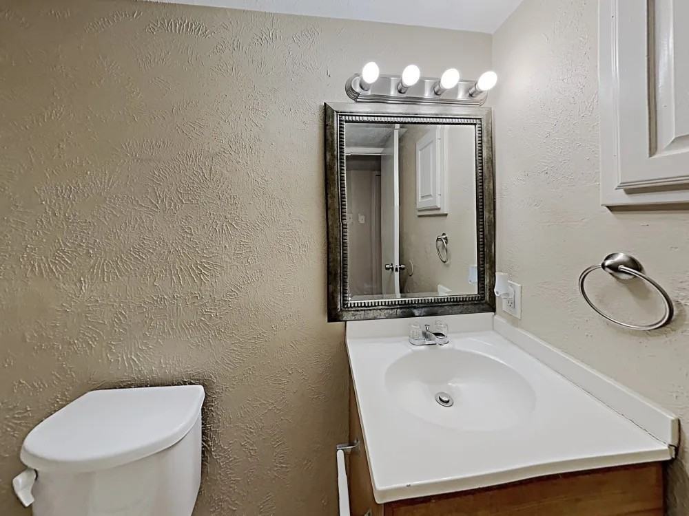 15818 Fox Springs Drive - Photo 6 of 10