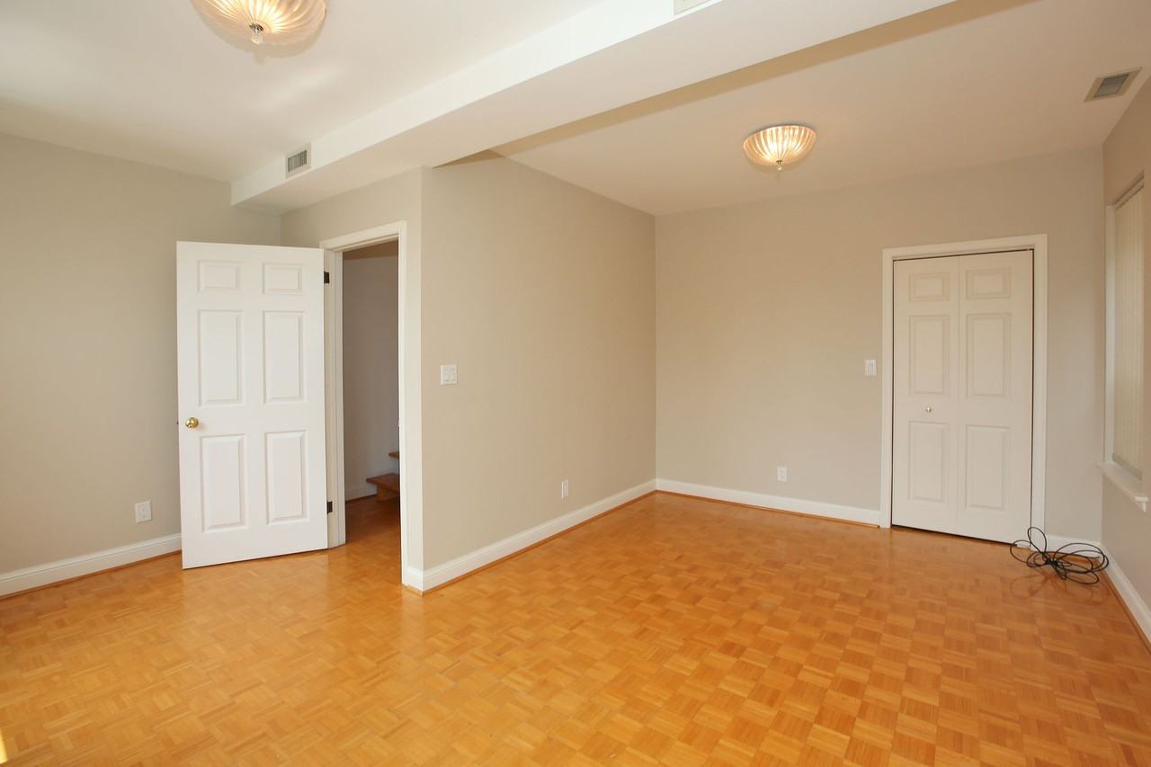 1576 Dupont Street - Photo 7 of 16