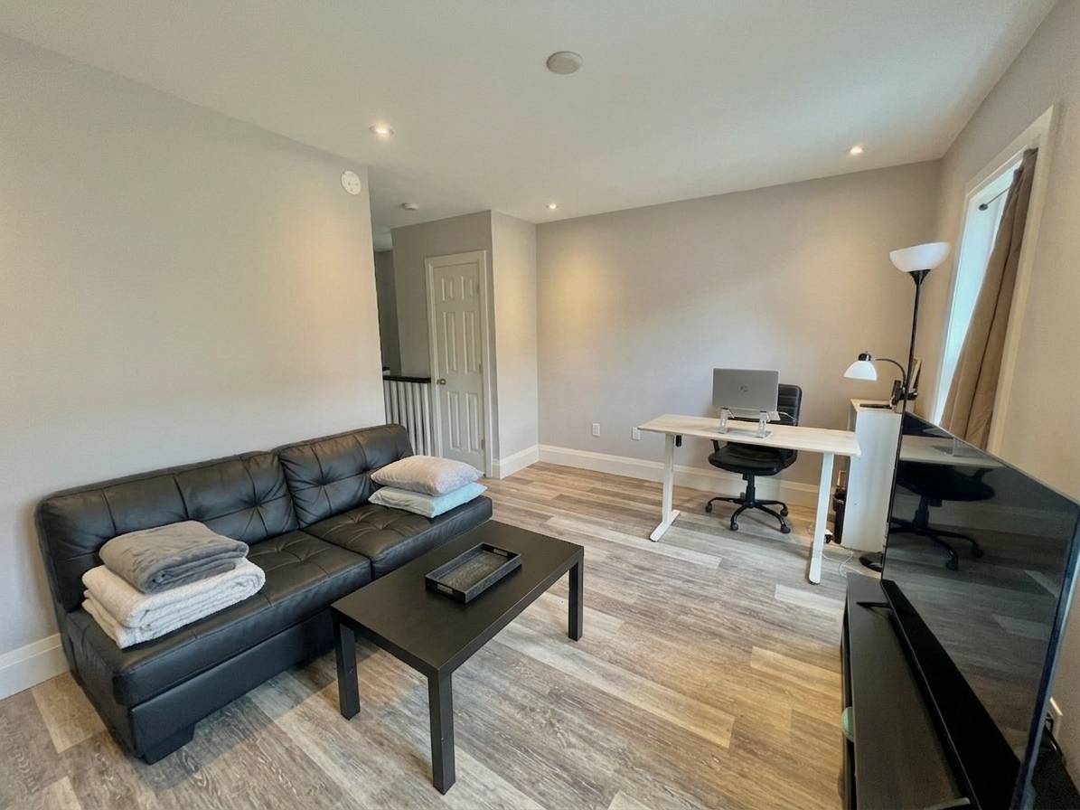 110 Ferguson Avenue North #2 - Photo 4 of 14