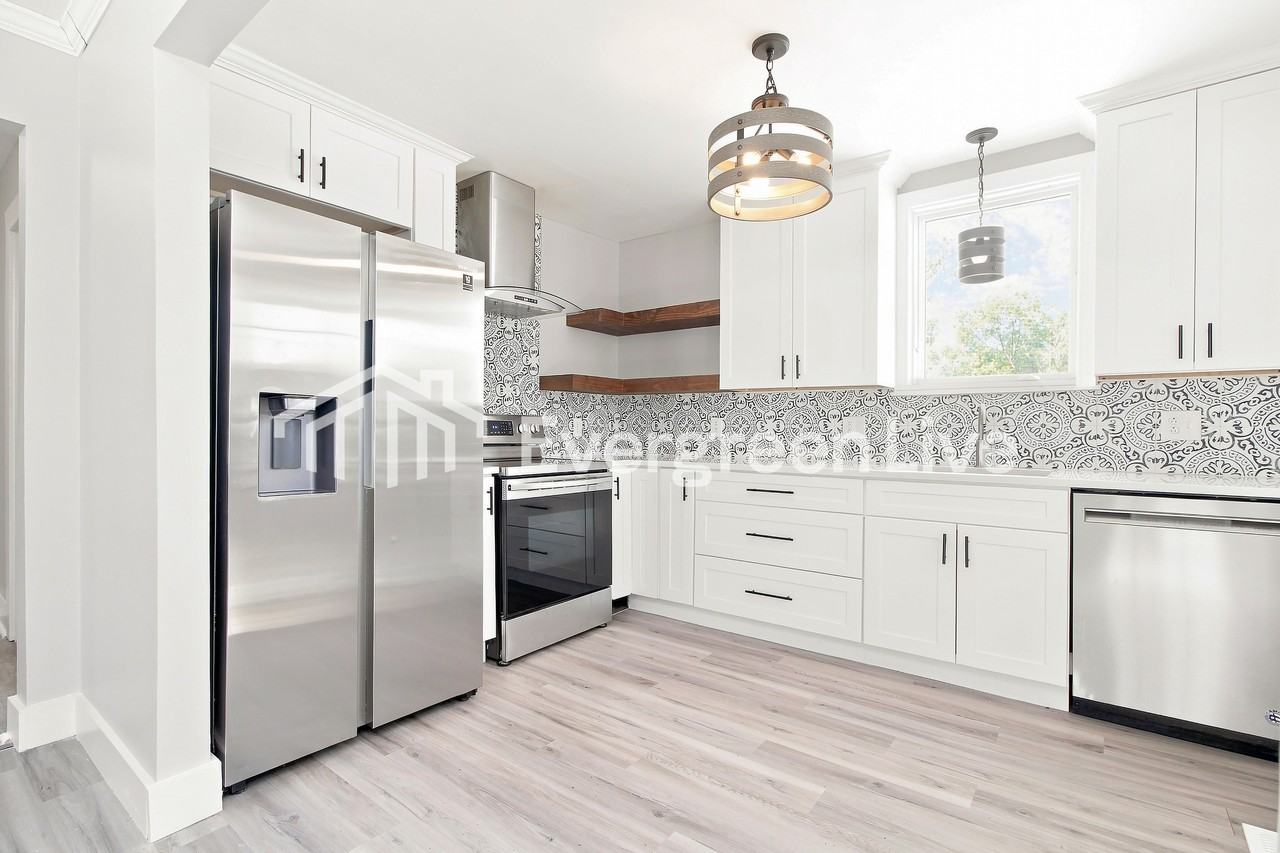 1023 N Franklin Rd - Photo 6 of 15