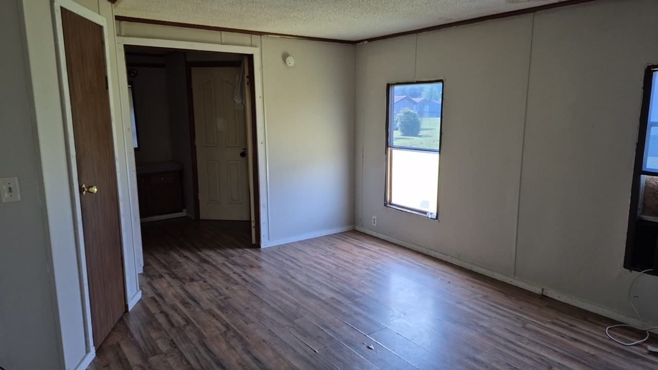 25 Moore Ln - Photo 5 of 5