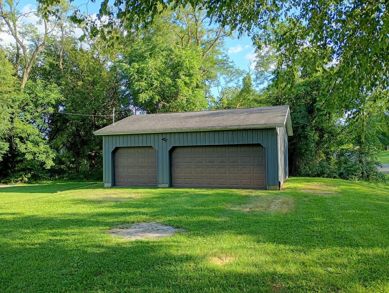 1161 River Dr - Photo 2 of 20