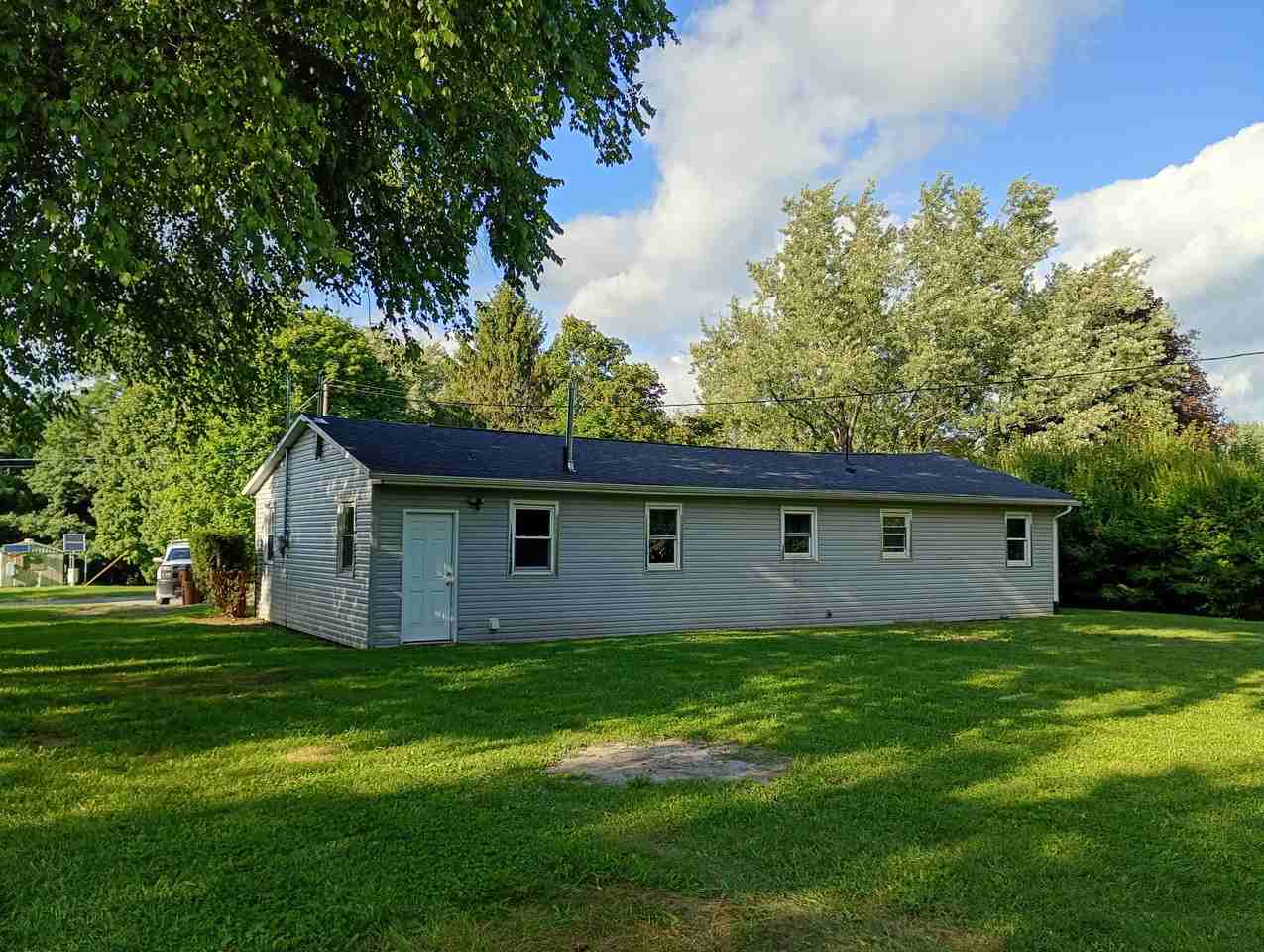 1161 River Dr - Photo 5 of 20