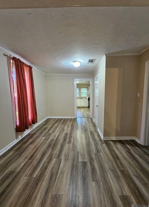 1046 Sunshine Dr - Photo 5 of 5