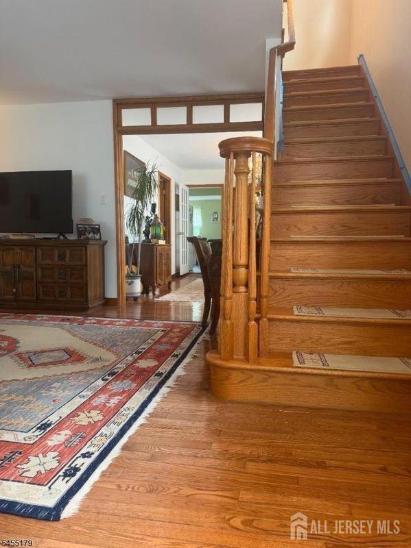 67 Oakland Ave - Photo 3 of 11