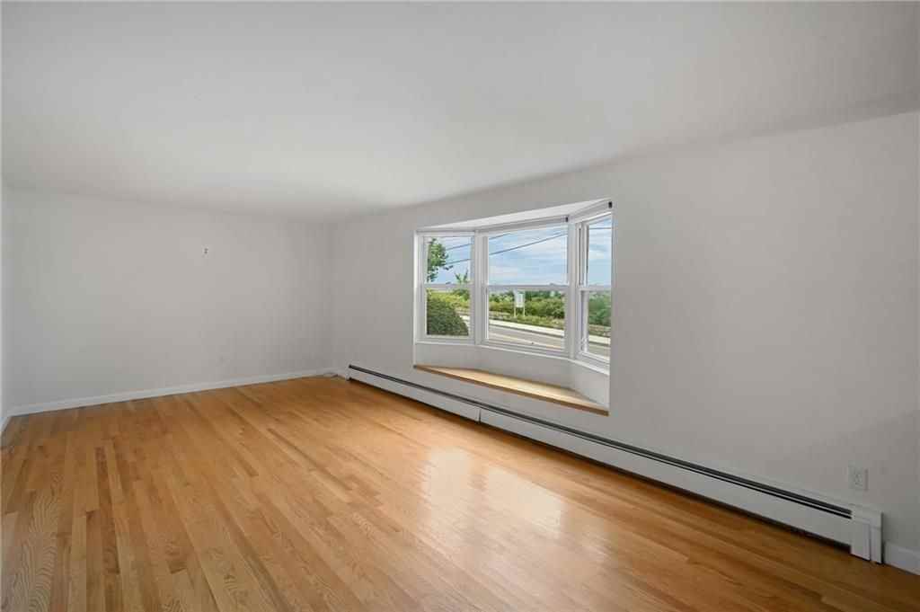 1938 Main Rd - Photo 7 of 48
