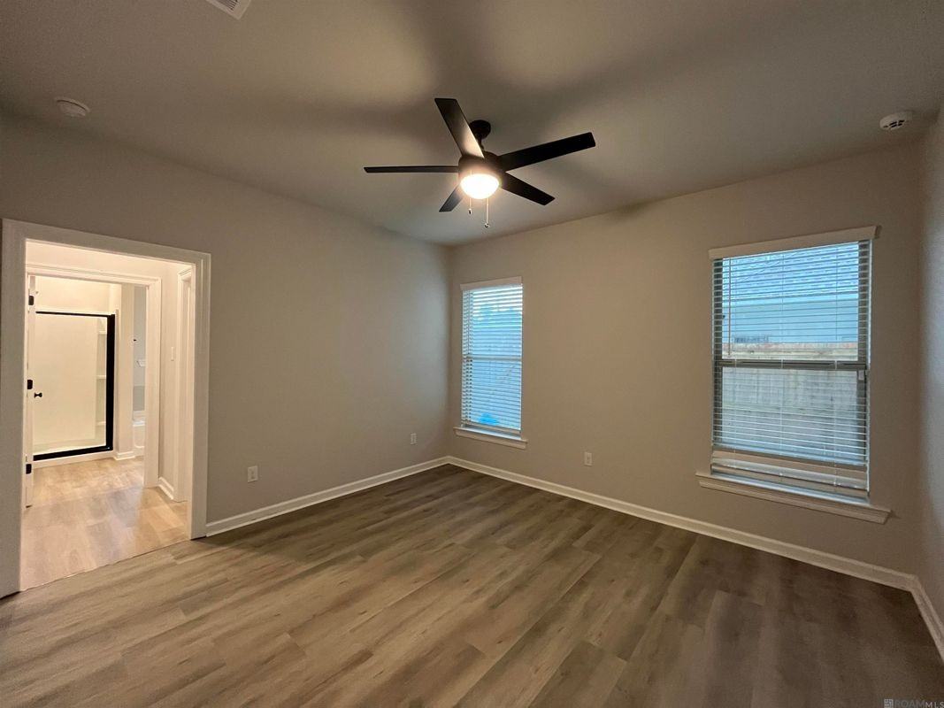 28439 Middlebrook Way - Photo 7 of 19