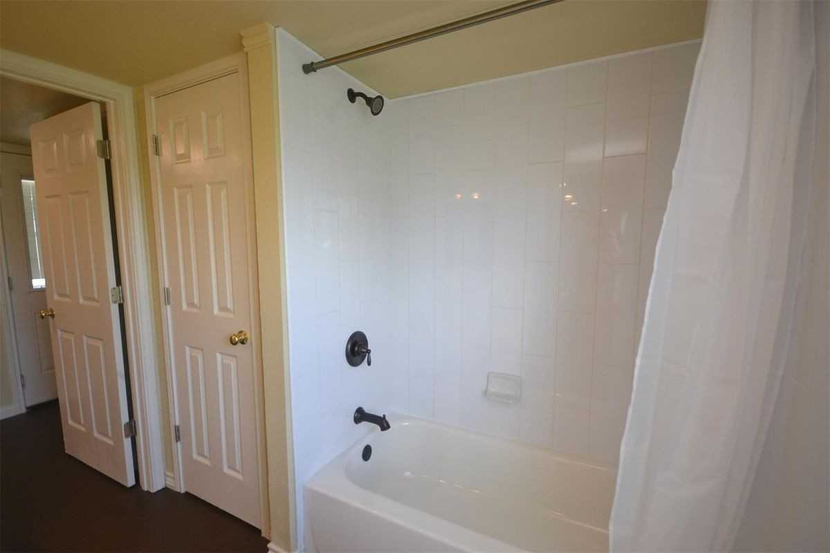 12652 Calvary Rd - Photo 6 of 20