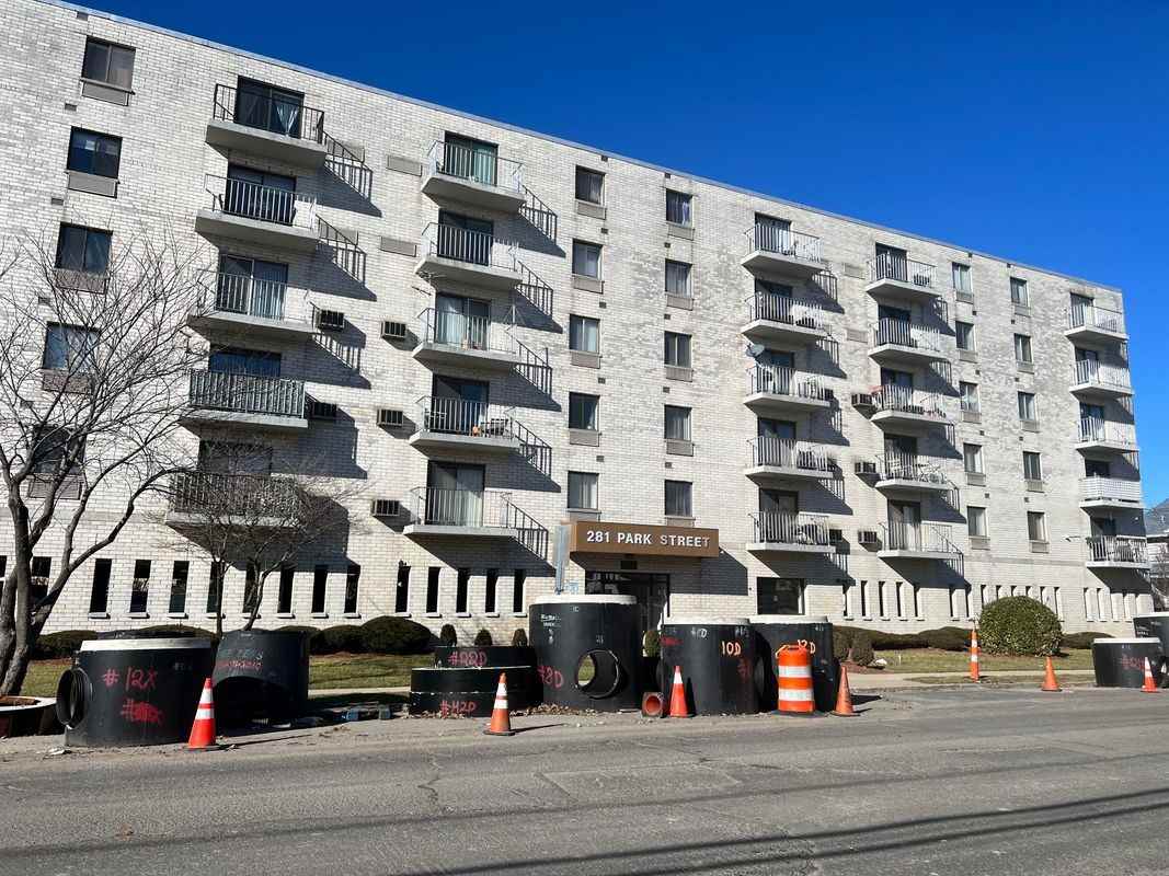 281 Park St ##2i