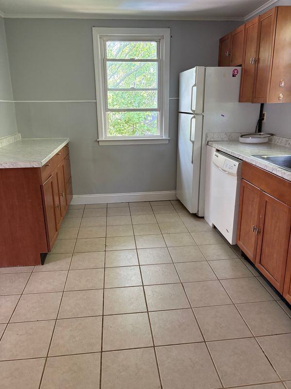 135 York St ##2fl - Photo 3 of 7