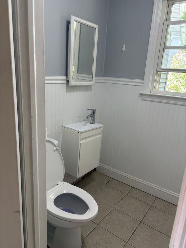 135 York St ##2fl - Photo 6 of 7