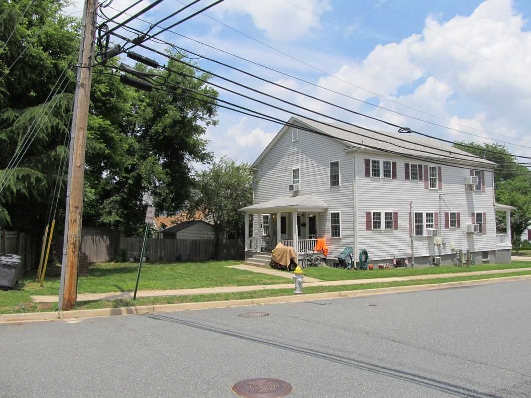 710 Freeman St - Photo 2 of 8