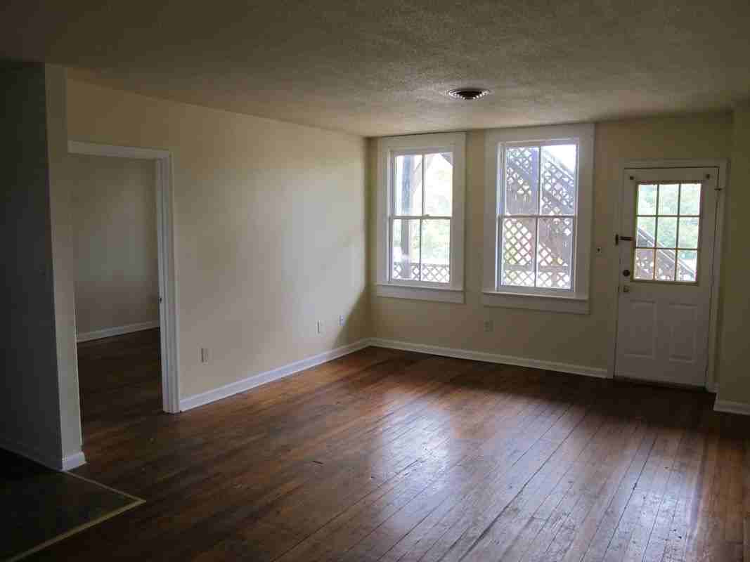 807 Caroline St ##2 - Photo 4 of 7