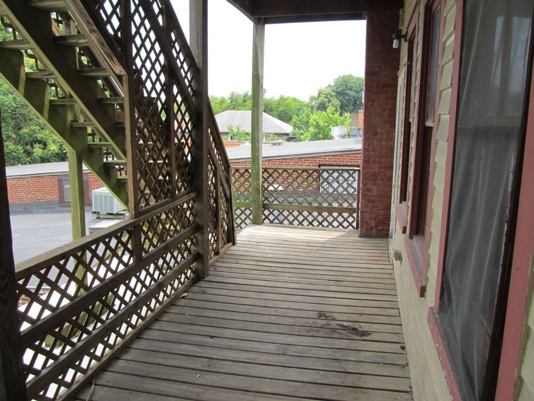 807 Caroline St ##2 - Photo 6 of 7