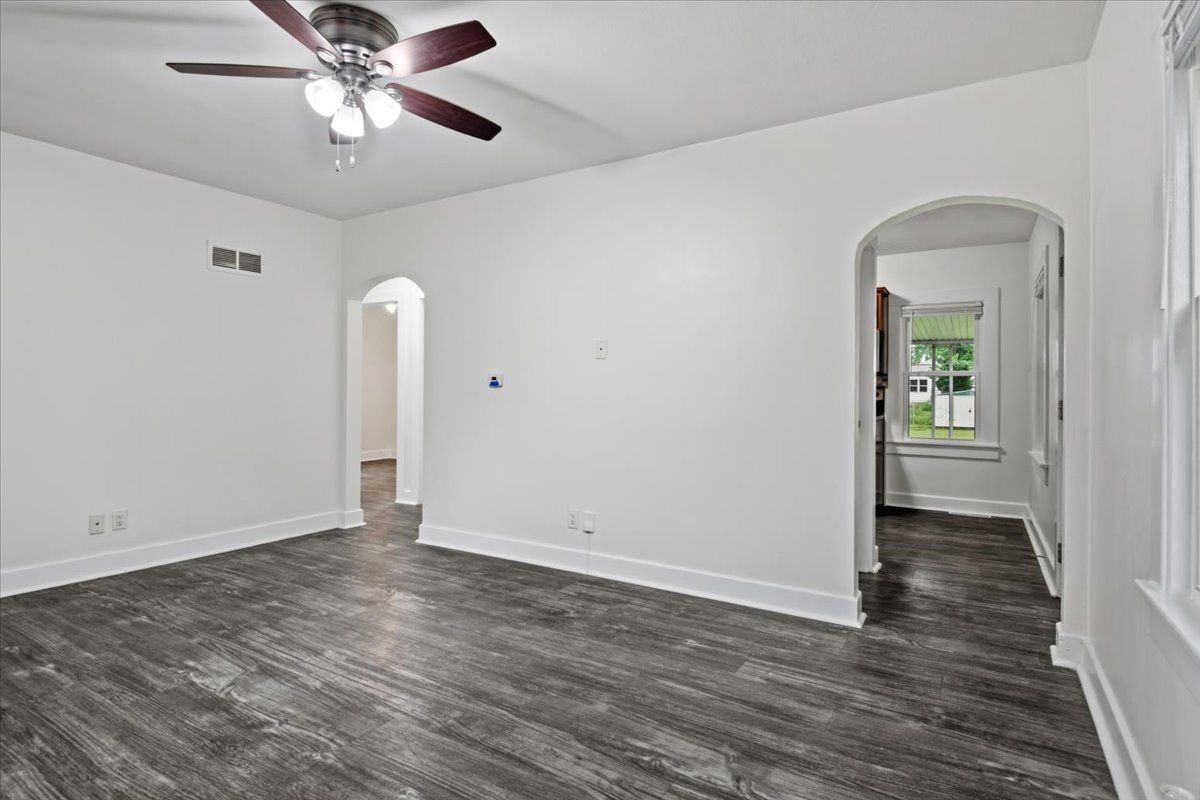 2928 S 4th St - Photo 3 of 12