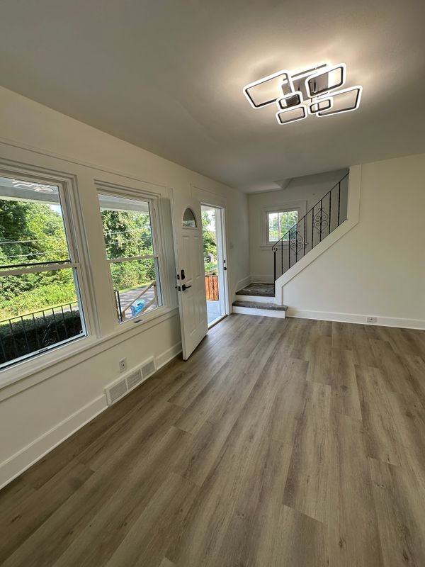 436 Cline St - Photo 2 of 11