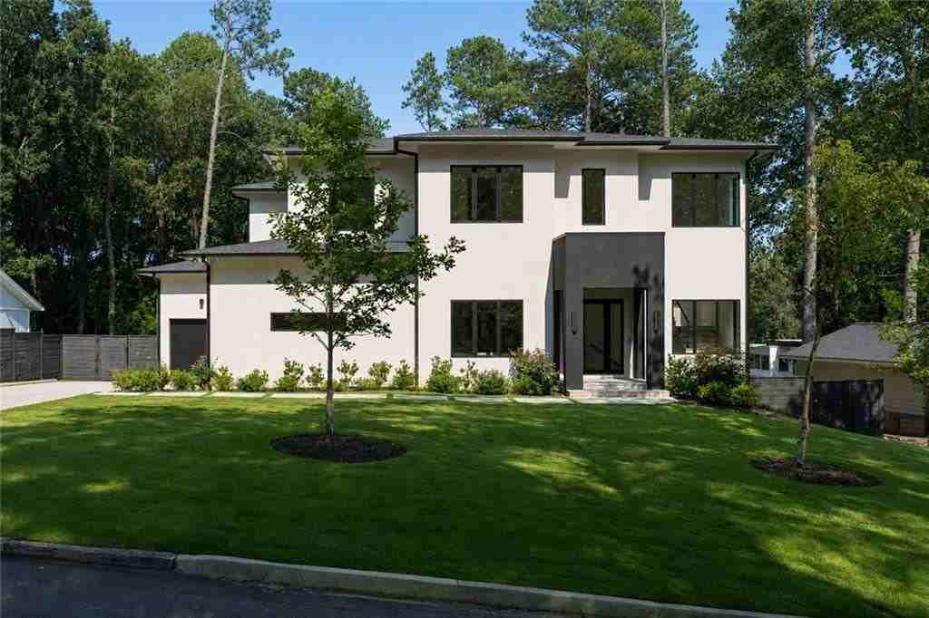 3293 Lenox Pl Ne - Photo 2 of 50