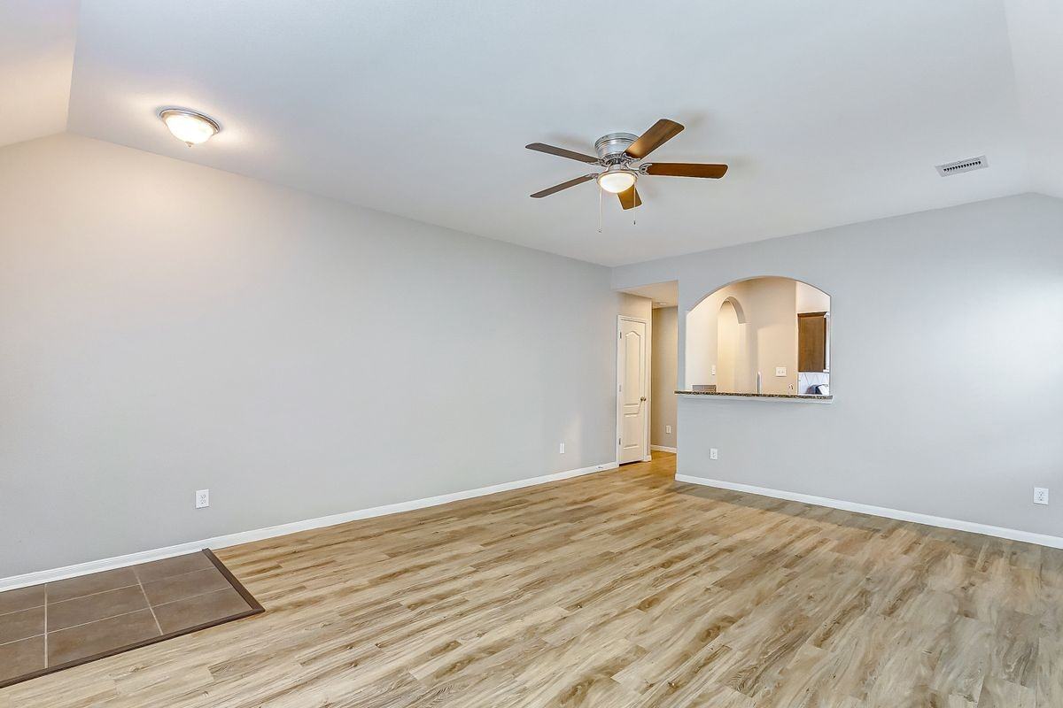 12943 Pecan Shores Dr - Photo 2 of 11