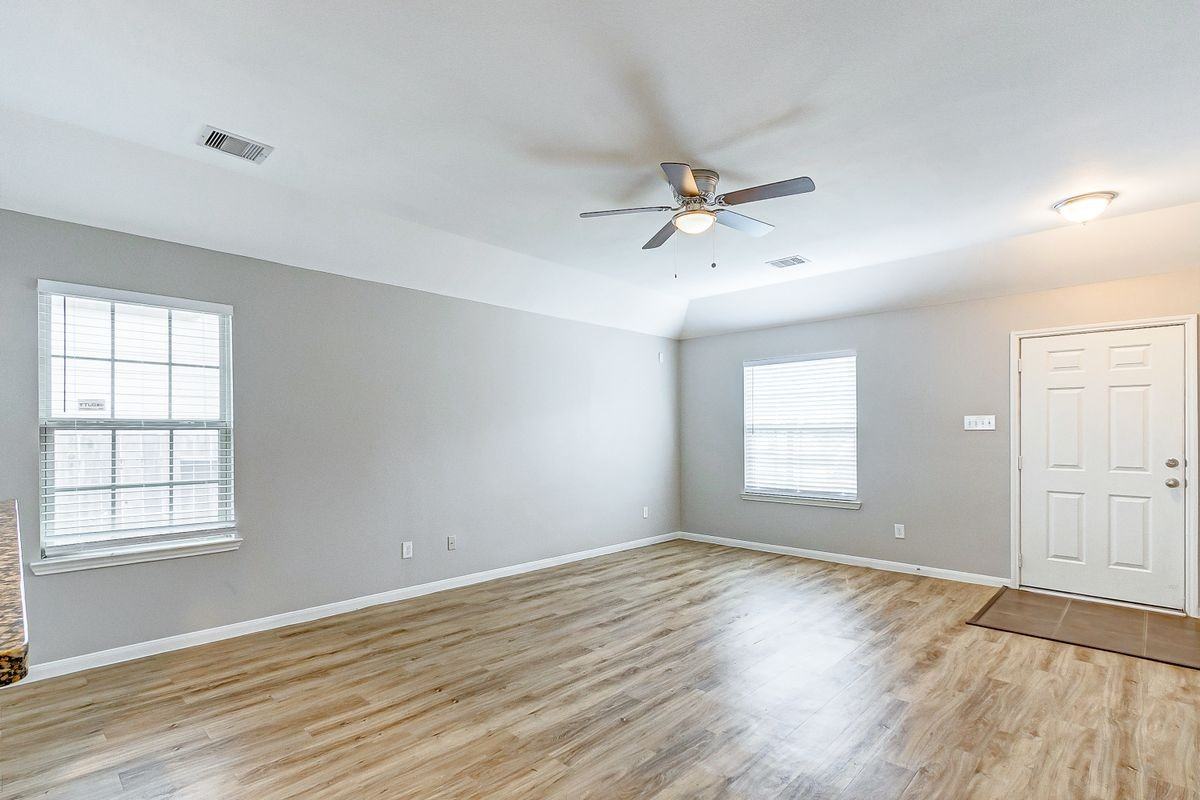 12943 Pecan Shores Dr - Photo 3 of 11