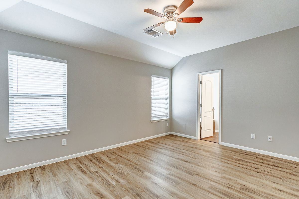 12943 Pecan Shores Dr - Photo 6 of 11