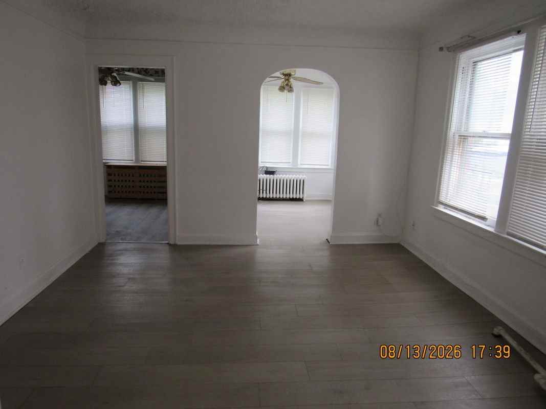 16254 Linwood St - Photo 3 of 4