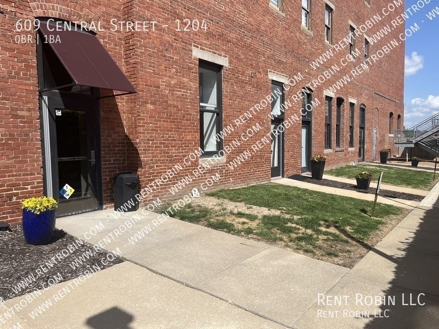 609 Central St #1204
