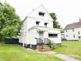 featured image of 723 E 156th St