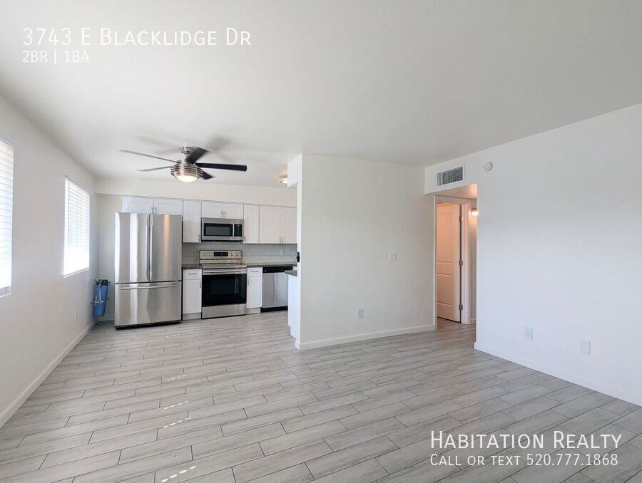 3743 E Blacklidge Dr - Photo 3 of 16