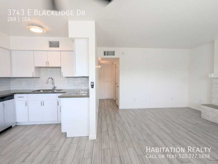 3743 E Blacklidge Dr - Photo 4 of 16