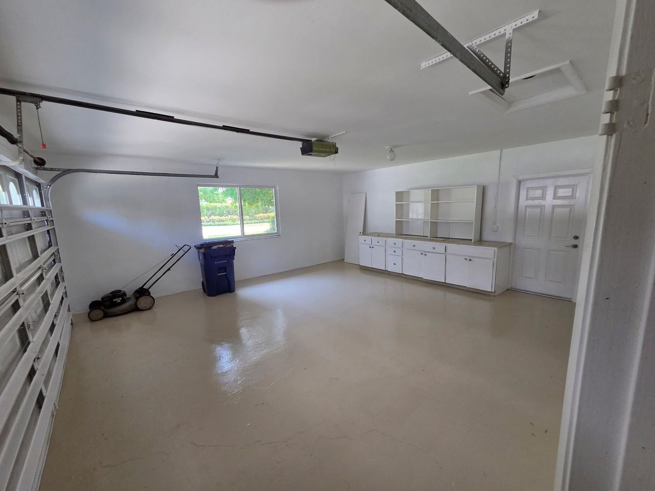 239 W Riverside Dr #NA - Photo 5 of 11