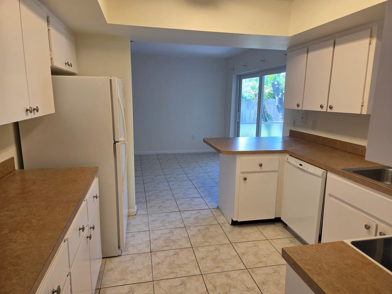 239 W Riverside Dr #NA - Photo 7 of 11