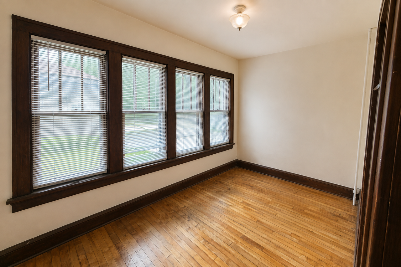 1025 Jenifer St #1E - Photo 6 of 7