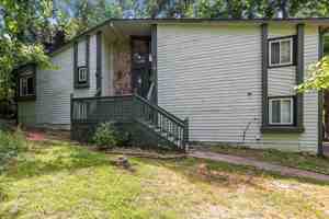 featured image of 6651 Windwood Cir