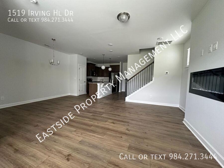 1519 Irving Hill Dr - Photo 2 of 23