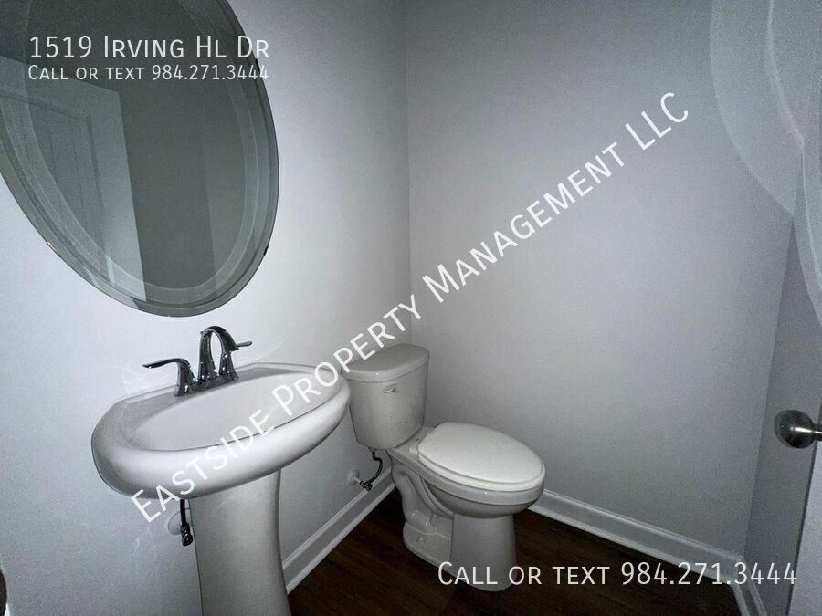 1519 Irving Hill Dr - Photo 4 of 23